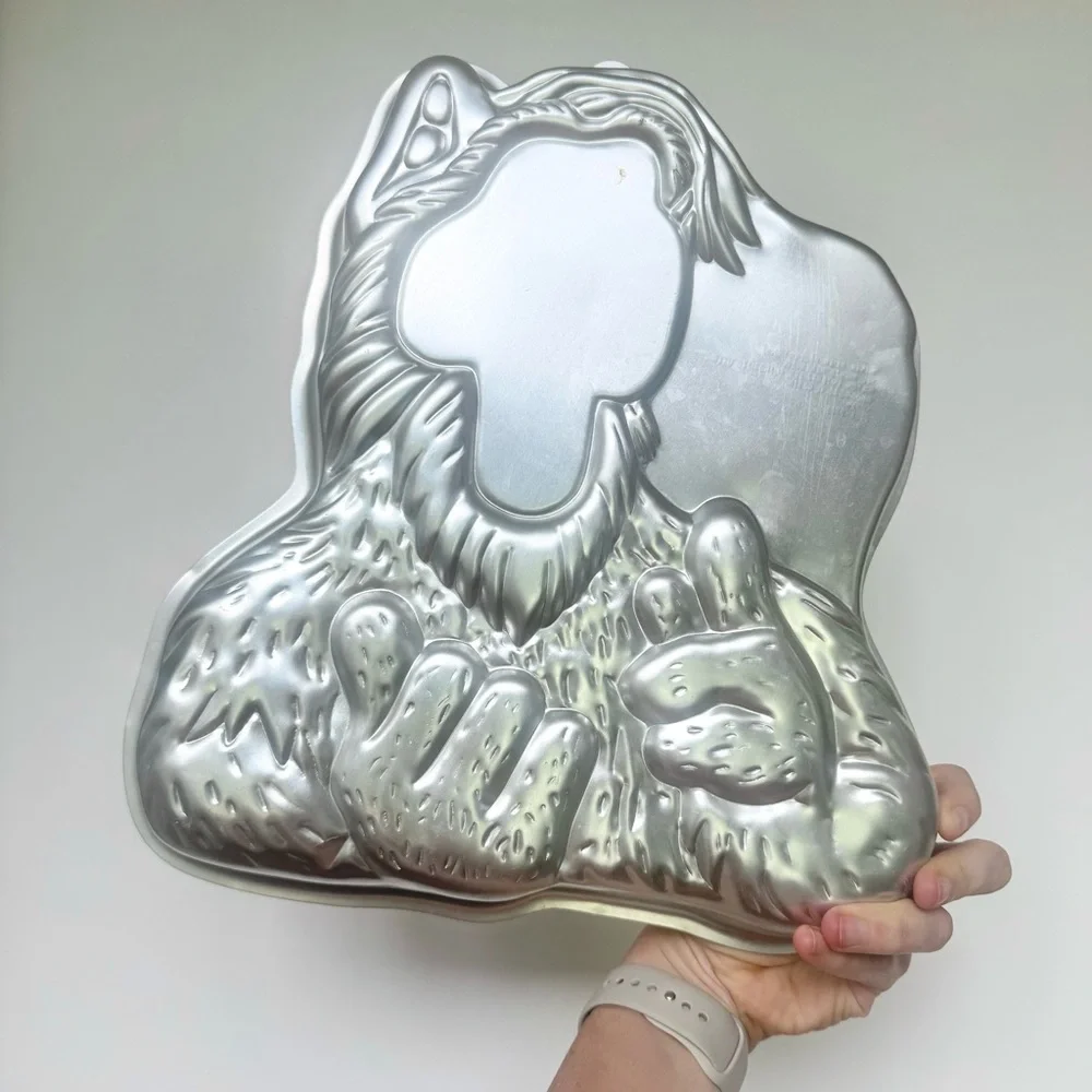 Vintage 1988 Alf Alien TV Show Aluminum Cake Pan Wilton